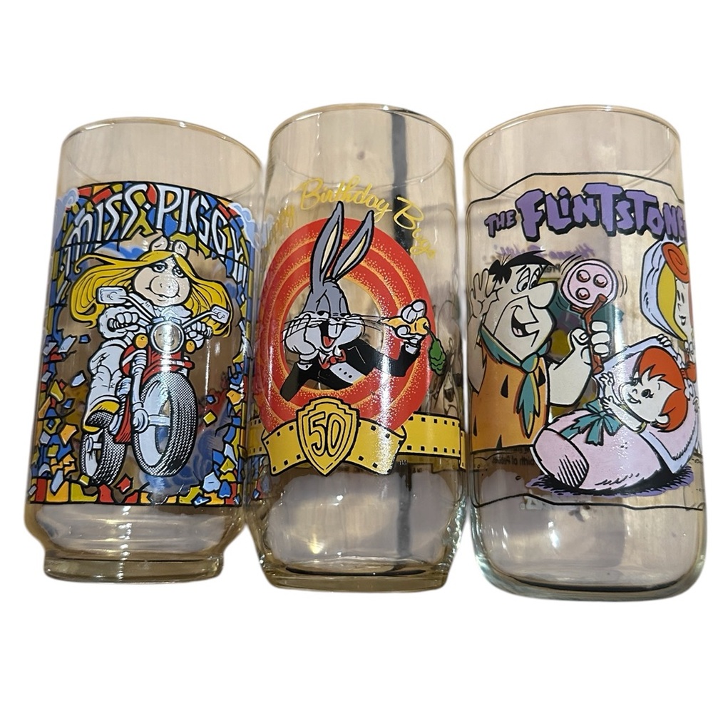 Miss Piggy, Bugs Bunny, Tweety & Flintstones Drinking Glasses